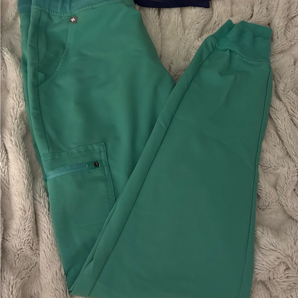 Figs medium tall surgical green Zamora joggers